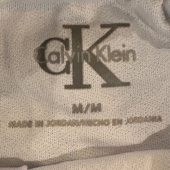 Calvin Klein Gray/Blue/Green Floral Running Shorts with Side Open Pockets/Lining - Picture 8 of 11